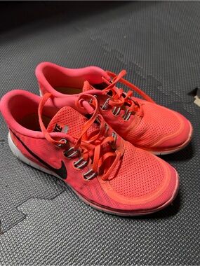 Nike Bright Coral/Hot Pink Women's Training Shoes
